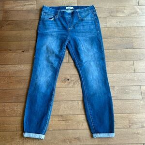 Elastic waist skinny cuffed jeans